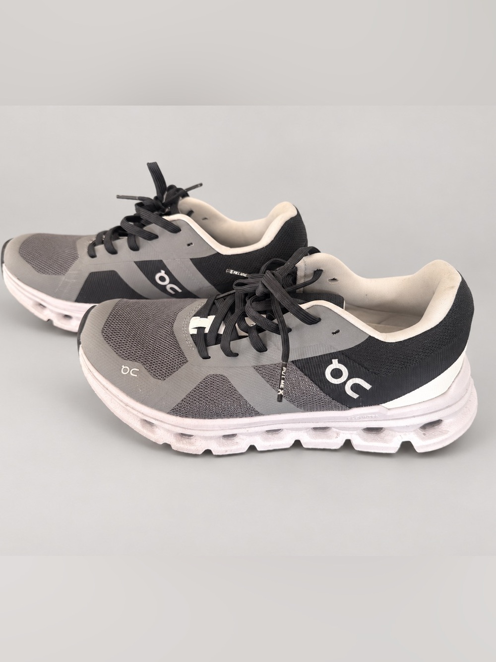 On Cloudrunner Running Shoes – Women’s Size 7